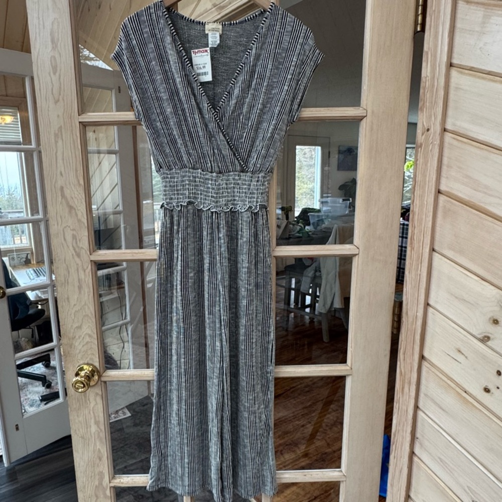 Women’s Striped Jumpsuit Size M (Brand: Caution to the Wind)